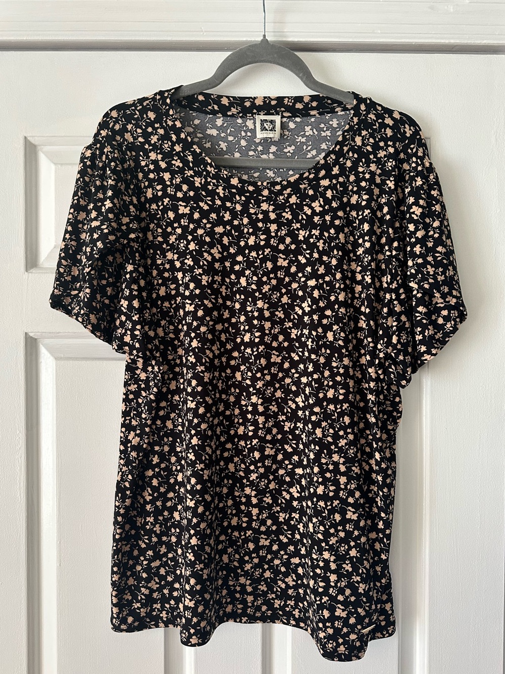 Anne Klein Black Short Sleeve Top with Cream Floral Print